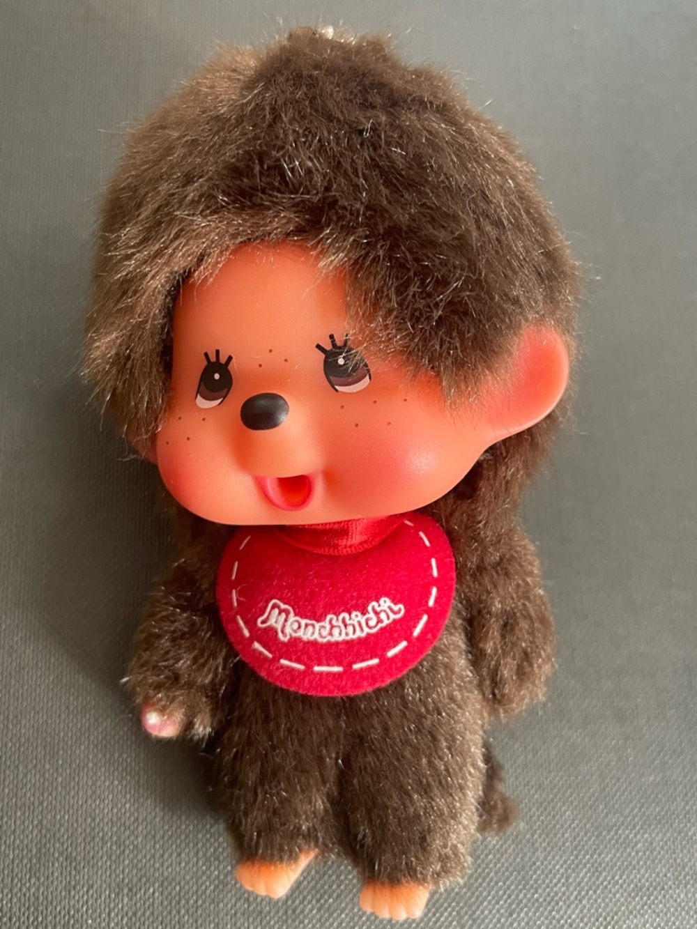 Sekiguchi Monchhichi Plush Keychain Brown Baby Doll Red Bib Kawaii Japan